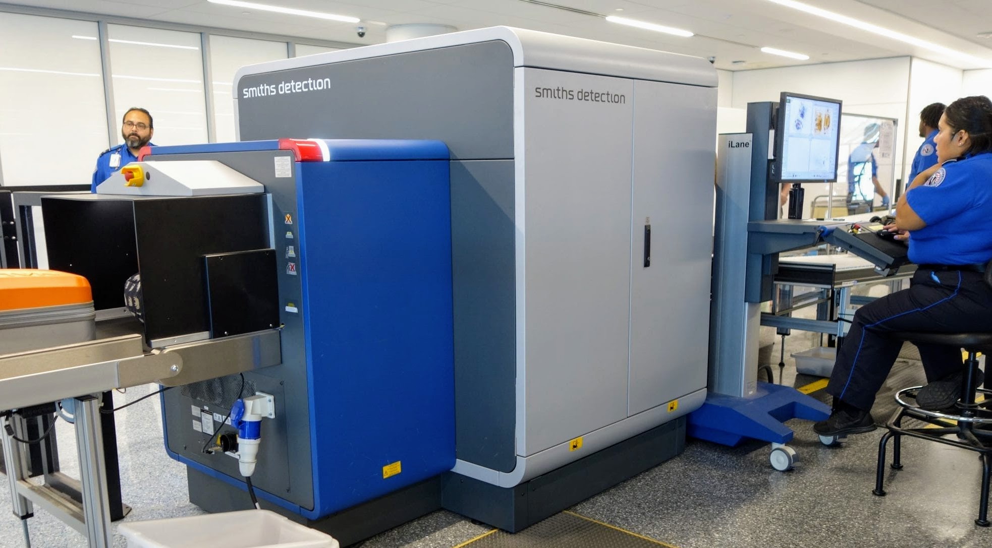 Smiths Detection X-Ray Scanner